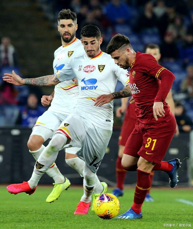 转会期意大利杯传出新动向，门兴格拉德巴赫豪取连胜，管理层表态：气氛紧张，轮换策略成焦点(足坛最新转会一览表)